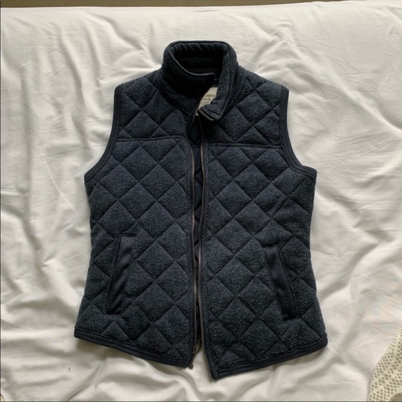 Abercrombie vest - Picture 1 of 2